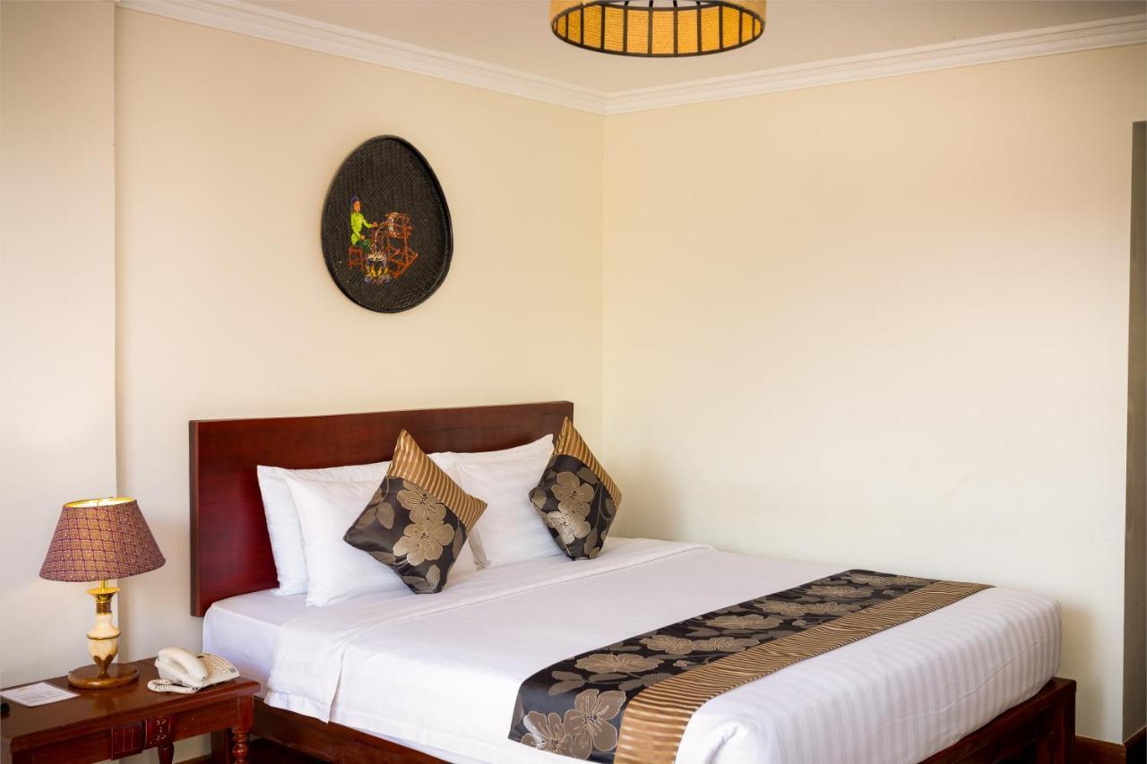Silk D'Angkor Boutique Hotel เสียมราฐ ภายนอก รูปภาพ